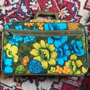 1970s Bantam Travelware Suitcase